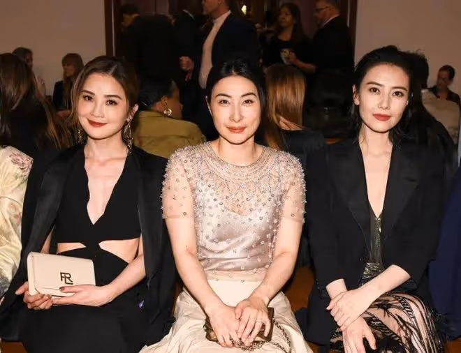 42歲郭晶晶「不節儉」了，她終於活成了真正的「豪門貴婦」