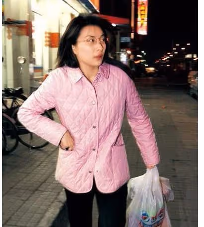 42歲郭晶晶「不節儉」了，她終於活成了真正的「豪門貴婦」