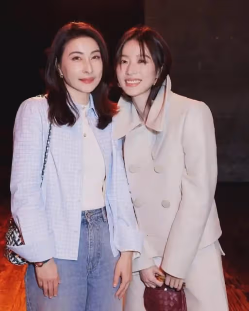 42歲郭晶晶「不節儉」了，她終於活成了真正的「豪門貴婦」