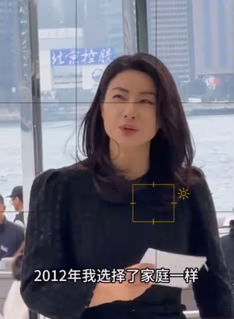 42歲郭晶晶「不節儉」了，她終於活成了真正的「豪門貴婦」