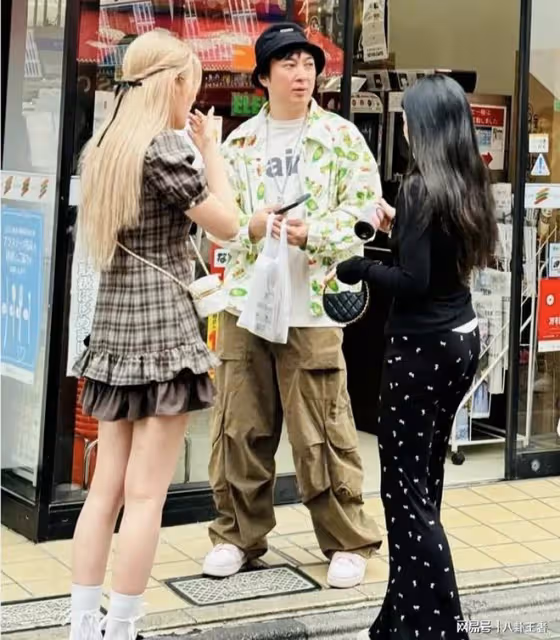 小羽官宣和王思聰分手,獲網友心疼!聊天記錄信息量太大細思極恐