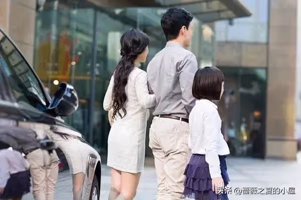 幾年不來往的孫子突然回來：我要用您的房結婚，您去養老院吧!