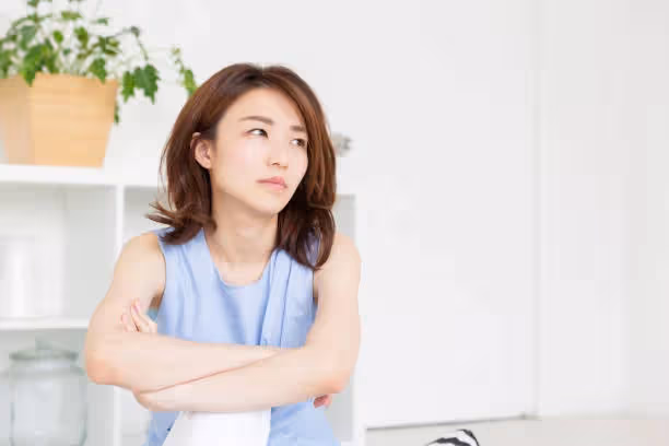 老伴去世後！我73歲「去兒子家養老」感到不對勁　某天隨手「拿兒媳水杯喝水後」憤然離去!