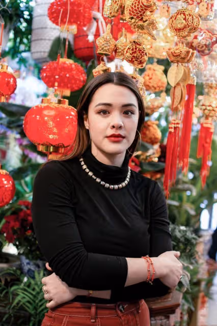 鍾麗緹大女兒豐腴不輸媽!闊腿褲穿成修身褲,肉粽身材太招男友愛