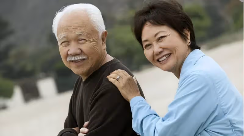 公婆離婚後仍住在一起！半年之後公公找到「新女友」帶回家　「婆婆連夜搬走」公公瞬間不淡定了