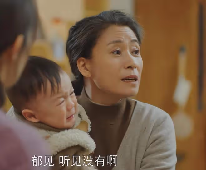 劉丹撿淘到寶了！《生活在別處的我們》悶聲開播，吊足觀眾胃口