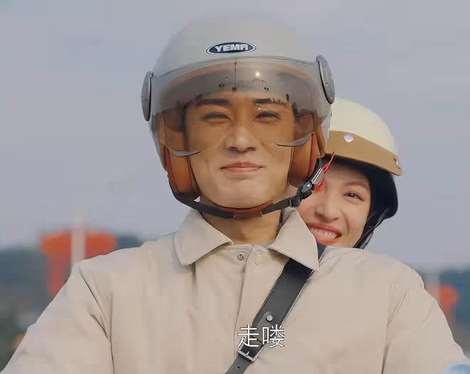 劉丹撿淘到寶了！《生活在別處的我們》悶聲開播，吊足觀眾胃口