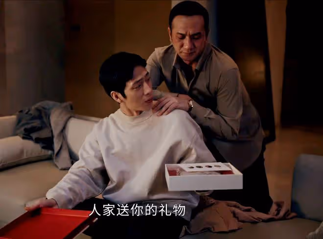 新生：人格分裂加癌症？費可結局慘死，和程浩令人不齒的關係曝光