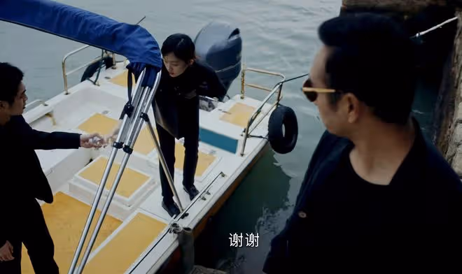 《重生》直到費可的三重身份曝光，何珊都不知，他不愛蘇倩、張萱