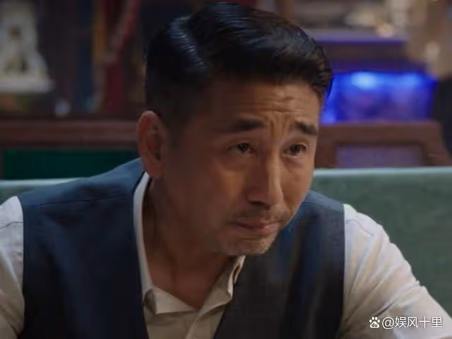 《哈爾濱1944》內鬼就藏在卓文身邊，看似不起眼，卻在扮豬吃老虎