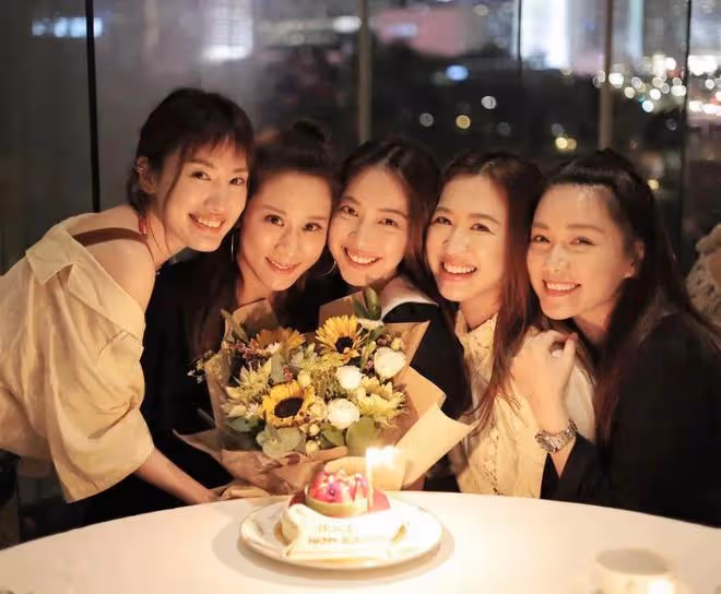 TVB女星離巢3年新動向曝光，曾跟當家小生拍拖，兩人婚禮僅差五天