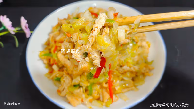 豆腐遇到它,才知道什麼是絕配!花幾塊錢能炒一盤,吃出脆嫩、吃出好胃口