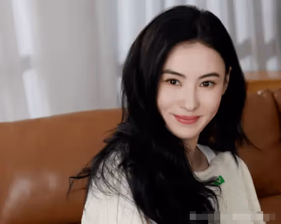 謝霆鋒給兒子通電話,仔細聽他對張柏芝的稱呼?太真實了