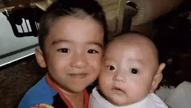 基因是騙不了人的!張柏芝三胎兒子正面照曝光,終於洗清了謝霆鋒的冤屈