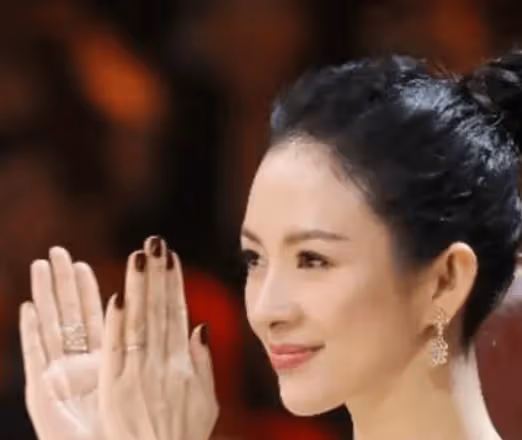 汪峰寫新歌獻給新歡陳露，前妻章子怡攜子低調遷居，避開了前夫新戀情。