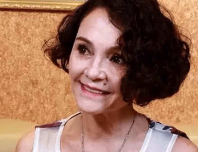 張柏芝媽媽戴莎莉:50歲還演三級片,大罵謝霆鋒全家人都是戲