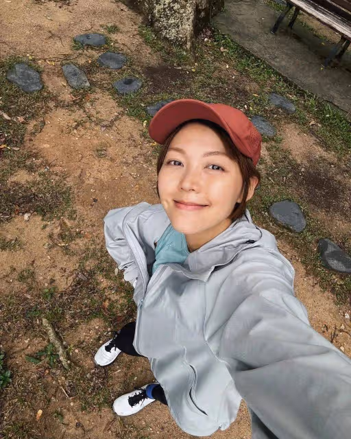 TVB知名藝人妻子曾是健身達人，突然高燒入院，為網友分享育兒經驗