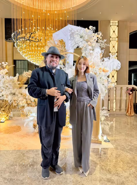 72歲張菲現身！辣媳結婚11年首曝「私下互動」：不要再叫我傳話