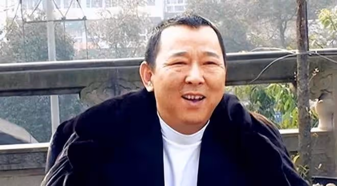 原型比角色更誇張:在四川建立黑道帝國,走穴女星大多難逃魔掌