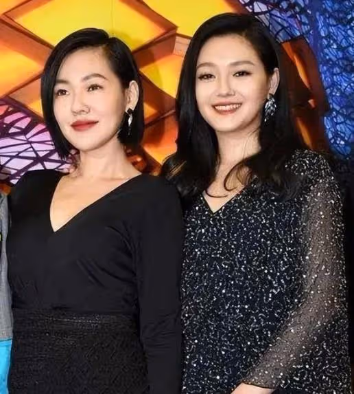 具俊曄大S再次惹禍,演唱會遮羞布遭網友揭開,小S遭嘲諷連累