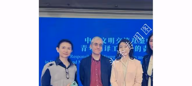 飯桌上商量婚事,男友讓未婚先孕的我去結帳,母親一巴掌把我打醒