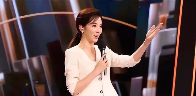 央視主持人大換血,一批新生代露臉了,中生代楊帆下放出外景!