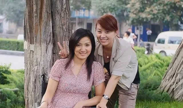 美女主持人梁藝:5分鐘全身癱瘓,如今43歲仍未婚,餘生怎麼過?