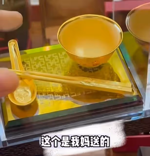 趙本山外孫近照曝光,4個月小皮兒胖嘟嘟超像舅舅,神態隨姥爺