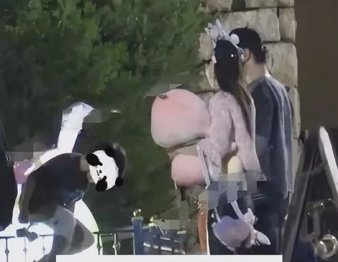 葉珂澄清與黃曉明關係!再次回復網友:不要再亂猜測了,不是小三