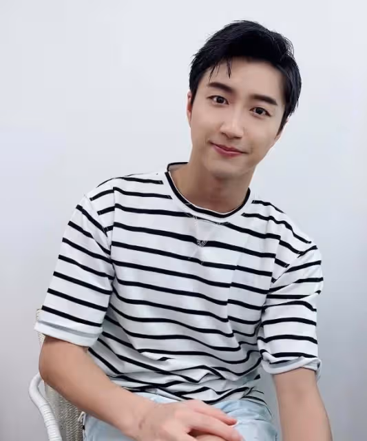 江宏傑給兒女買自行車，養寵物狗陪伴他們成長，小愛醬姐弟很幸福