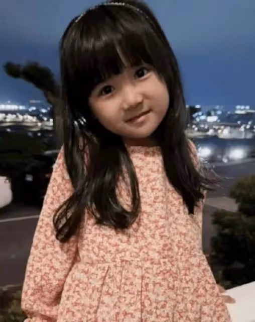 江宏傑給兒女買自行車，養寵物狗陪伴他們成長，小愛醬姐弟很幸福