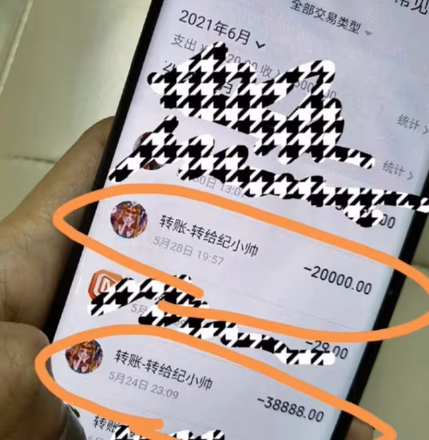 《家有兒女》夏東海劈腿,三任女友年輕貌美,52歲的他仍不知足