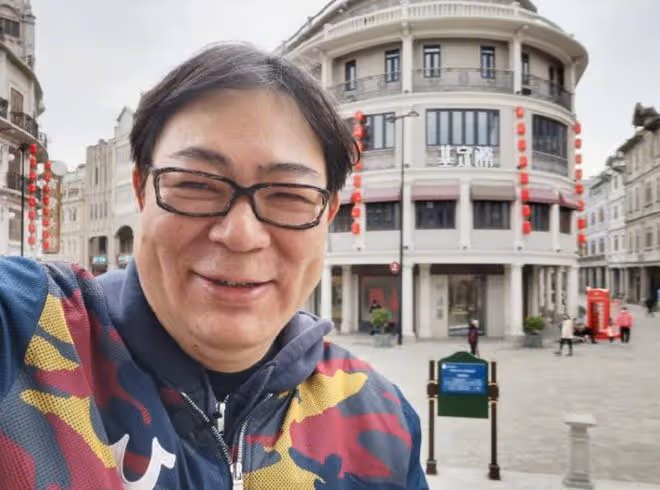 《家有兒女》夏東海劈腿,三任女友年輕貌美,52歲的他仍不知足