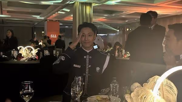 湯唯再續10年前緣!百想台下「合照金秀賢」 網全敲碗:合作吧