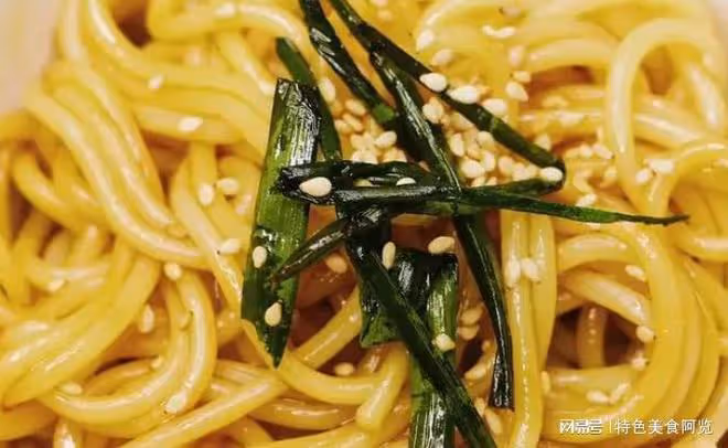 麵條絕絕子的簡單吃法,搭配蔥油拌一拌,解饞飽腹,風味嘎嘎好