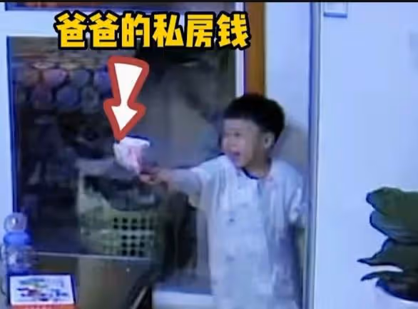 一家三口捉迷藏,孩子突然失蹤父母急壞,下一秒老爸落荒而逃