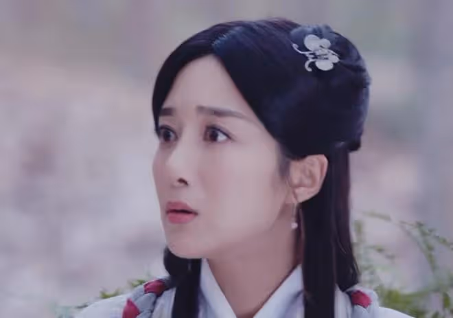 曾是古裝第一美人,被狗咬後瘋狂整容,只能演繹惡毒女配
