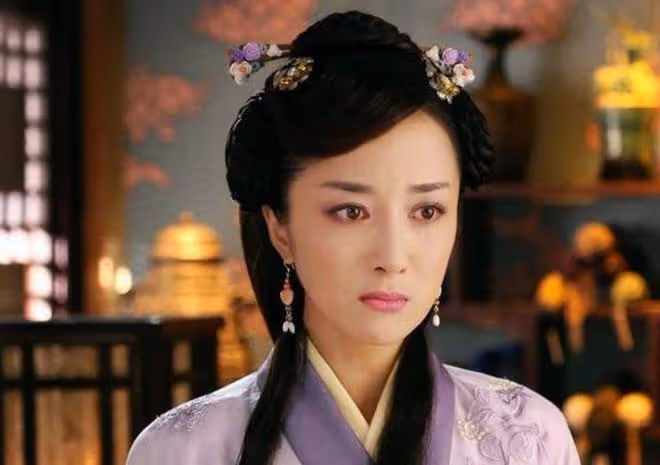 曾是古裝第一美人,被狗咬後瘋狂整容,只能演繹惡毒女配