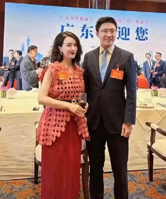 當章子怡老師再次遇見曾經深愛過她、既英俊又富有才華的前任時,