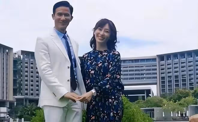 她是軍藝校花,被大25歲張鐵林拋棄後,嫁著名「壞蛋」生子獲幸福