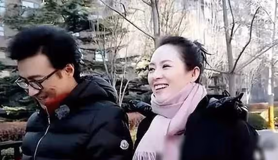大瓜來襲！當章子怡與李天一戀情傳聞升溫之際，汪峰心中作何感想
