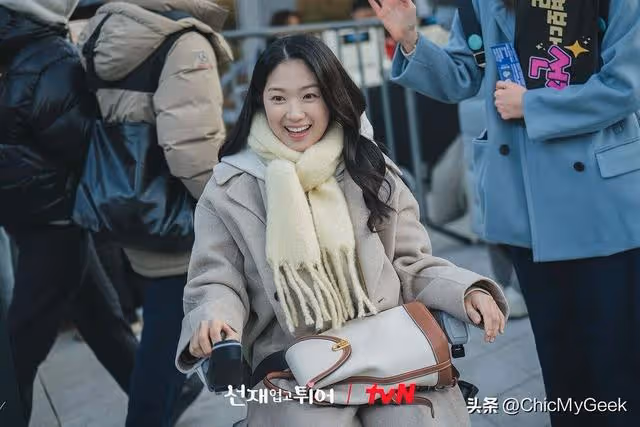 殘疾女循環穿越救偶像!上半年黑馬韓劇,不輸《眼淚女王》!