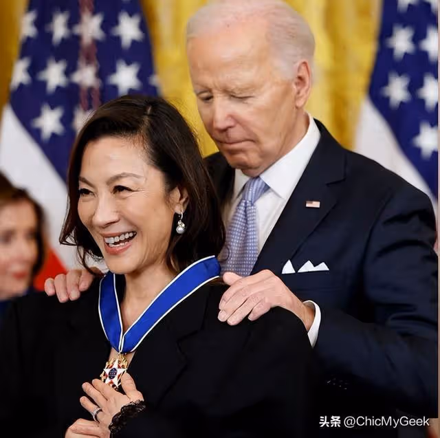楊紫瓊又又成歷史第一人!獲美國最高平民榮譽總統自由勳章!