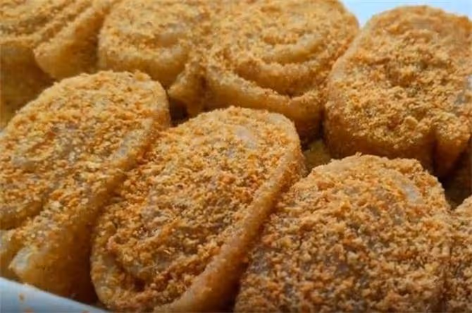 正宗豆面卷做法,加入這2樣東西,豆面卷軟糯筋道,涼了都不硬