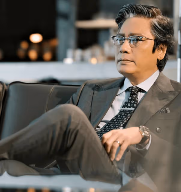 TVB重頭劇下周開播!佘詩曼、林峯親熱戲曝光!羅子溢演最奸角色