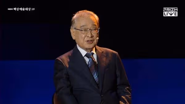 90歲國寶級影星現身!在所有人面前演戲試鏡 影帝後都哭了