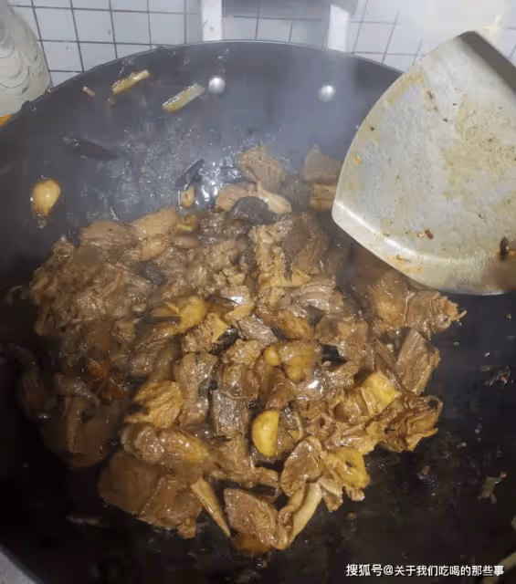 燉牛肉:牢記「3放2不放」,牛肉軟爛入味不塞牙,關鍵不腥也不柴