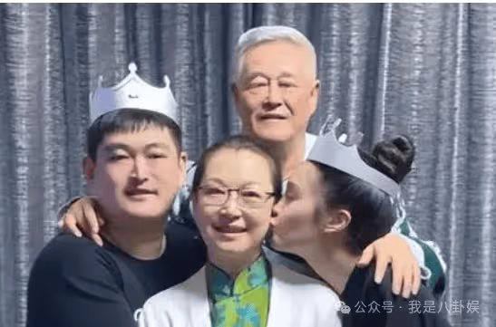 趙本山長子趙鐵蛋因病去世，女兒成網紅，億萬家產誰來繼承？