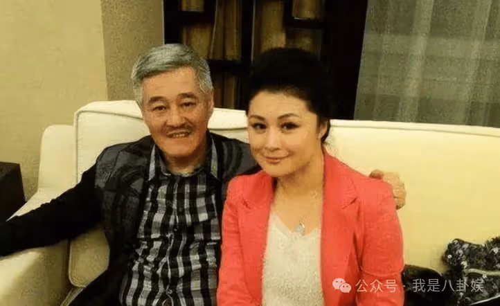趙本山長子趙鐵蛋因病去世，女兒成網紅，億萬家產誰來繼承？
