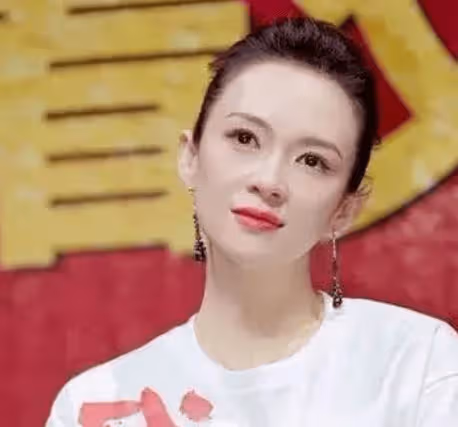 汪峰攜女友陳露亮相,美麗不輸前任,章子怡:別拿嫩模和我相比!